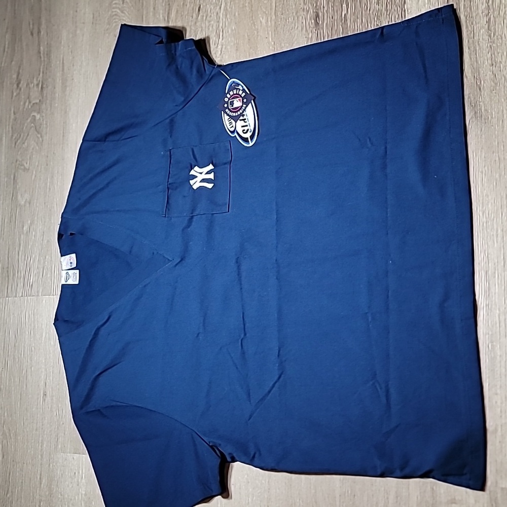 SELLING 3 MEDICAL SCRUB YANKEES TOPS AS A BUNDLE SIZE XXL